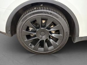 Tesla Model Y bild 36