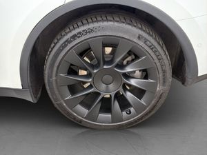 Tesla Model Y bild 35