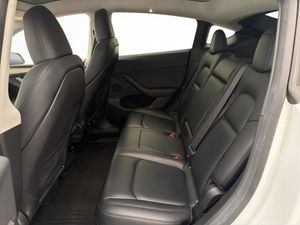 Tesla Model Y bild 30