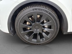 Tesla Model Y bild 34