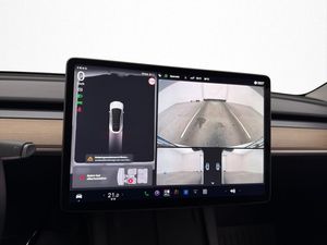 Tesla Model Y bild 20