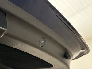 Tesla Model Y bild 19