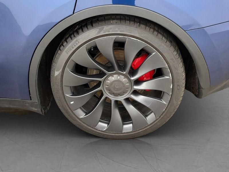 Tesla Model Y bild 12