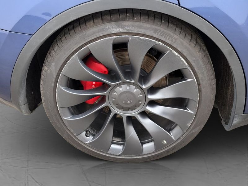 Tesla Model Y bild 13
