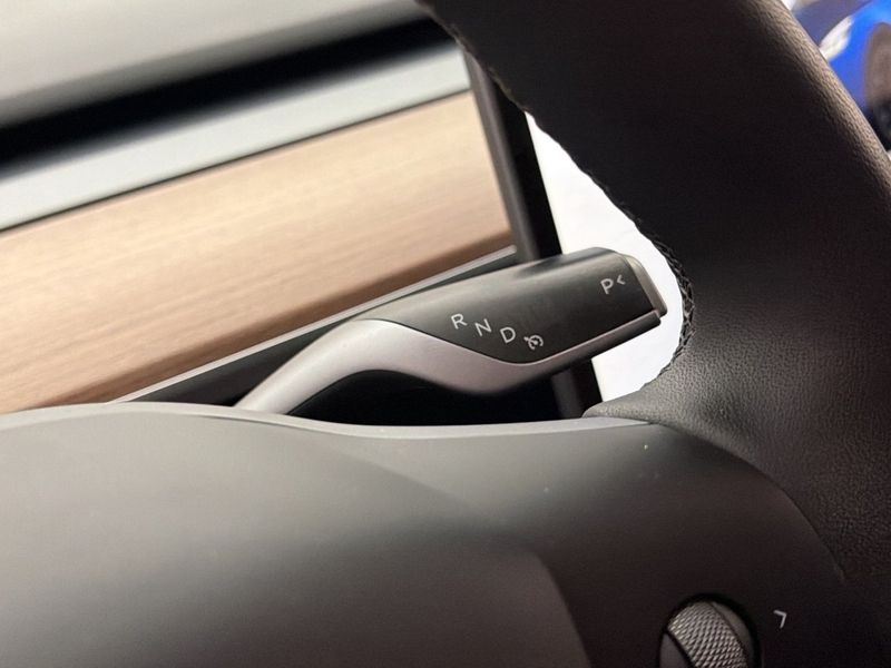 Tesla Model Y bild 27