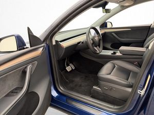 Tesla Model Y bild 23