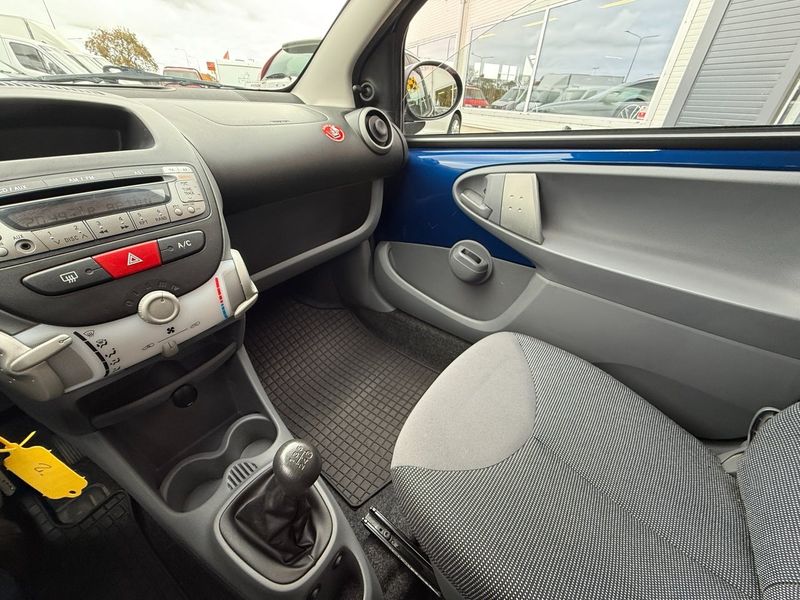 Peugeot 107 bild 12