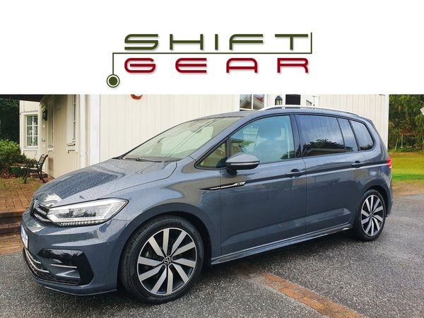 Volkswagen Touran R-LINE 7sits 150TSI DSG 18” Drag Värmare Massage SE UTR - 2025