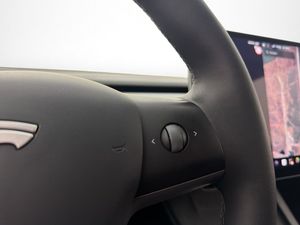 Tesla Model Y bild 19