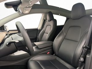Tesla Model Y bild 10