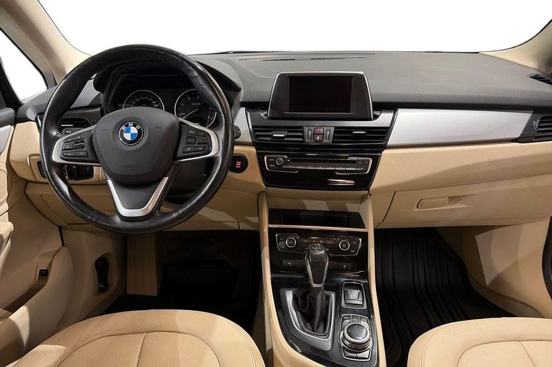 BMW 218 bild 11