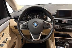 BMW 218 bild 15