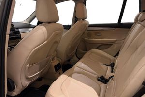 BMW 218 bild 13