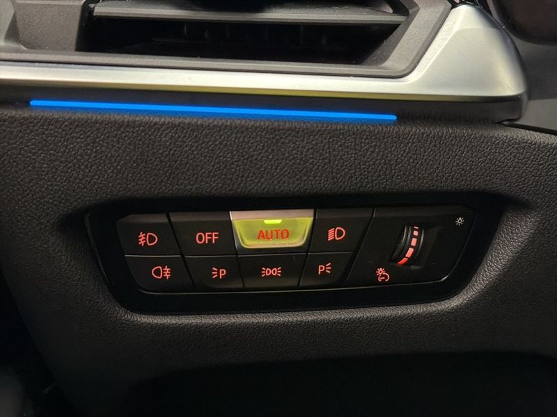 BMW 330 bild 36