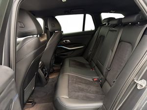 BMW 330 bild 32