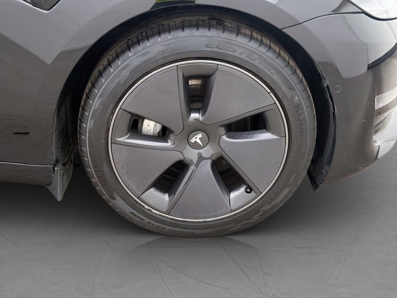Tesla Model 3 bild 36