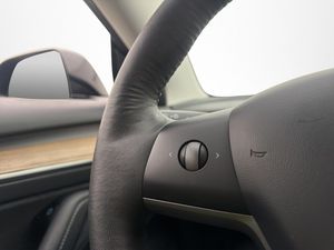 Tesla Model 3 bild 16