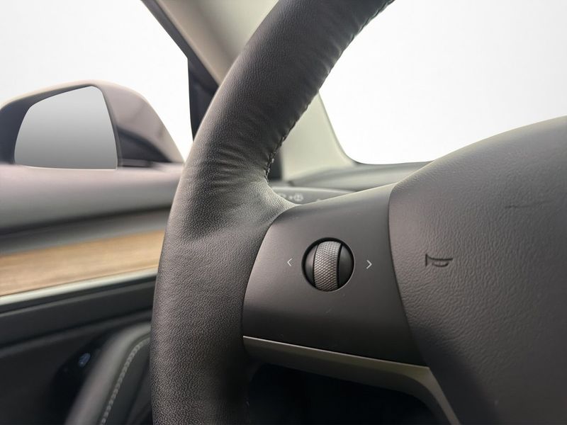 Tesla Model 3 bild 16