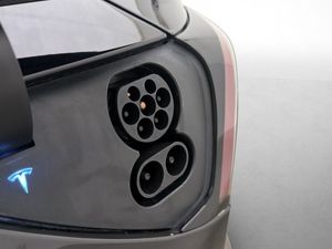 Tesla Model 3 bild 31