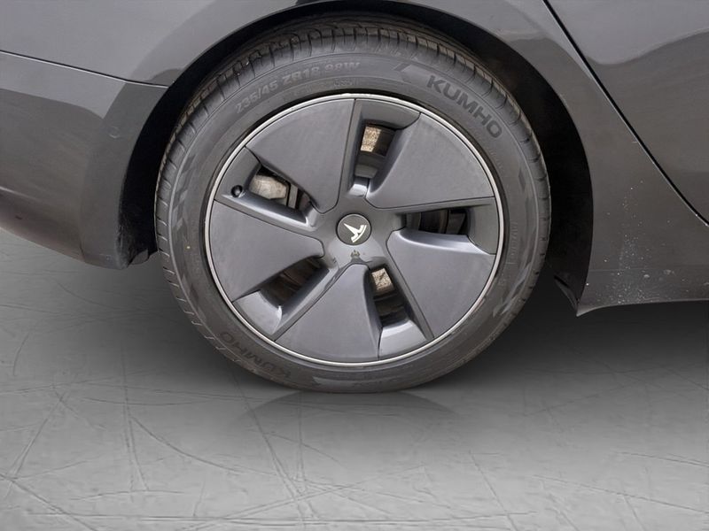Tesla Model 3 bild 35