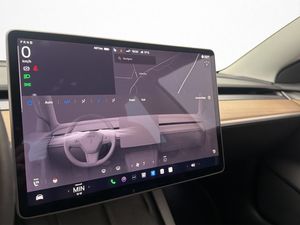 Tesla Model 3 bild 21