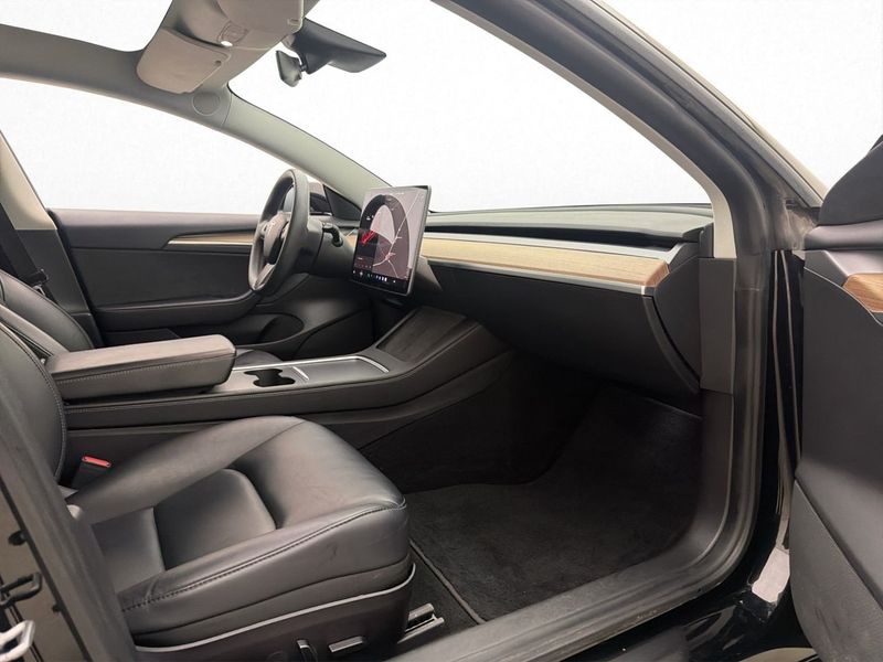 Tesla Model 3 bild 27