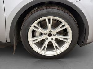 Tesla Model Y bild 37