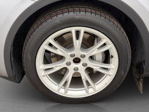 Tesla Model Y bild 34