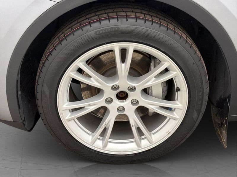 Tesla Model Y bild 34
