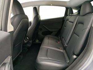Tesla Model Y bild 30