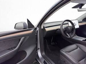 Tesla Model Y bild 11