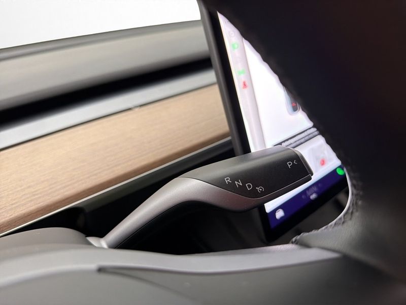 Tesla Model Y bild 18