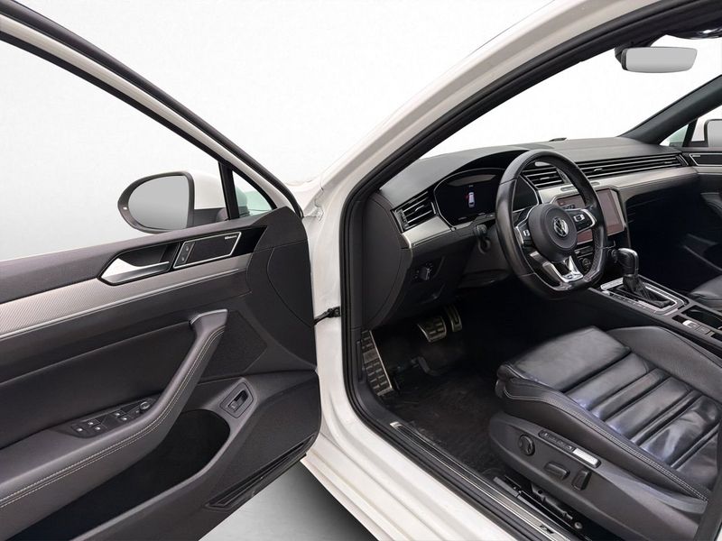 Volkswagen Passat bild 10