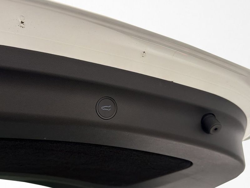 Tesla Model Y bild 26