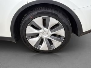 Tesla Model Y bild 31