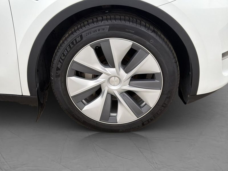 Tesla Model Y bild 29