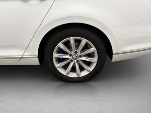 Volkswagen Passat bild 29