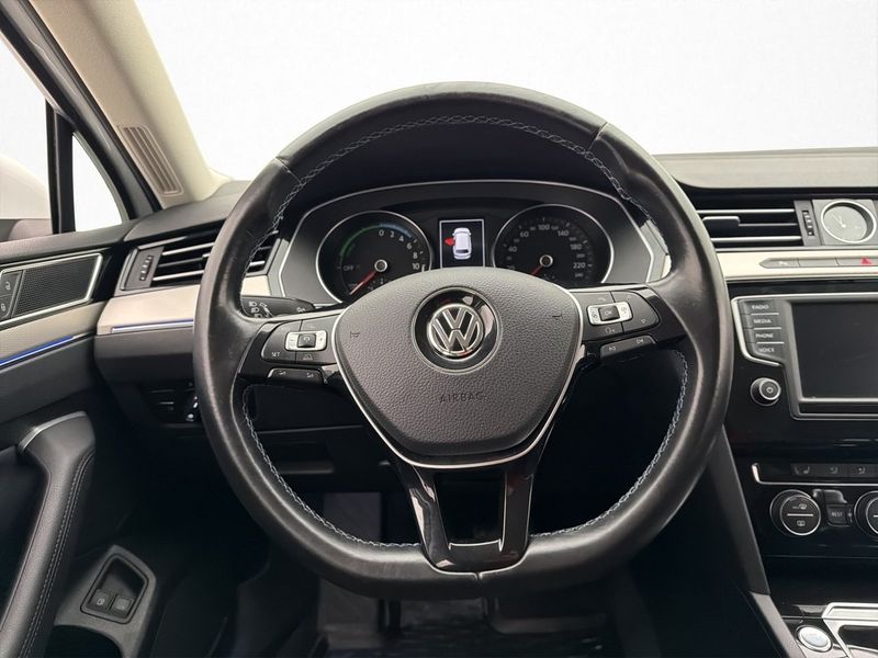 Volkswagen Passat bild 14