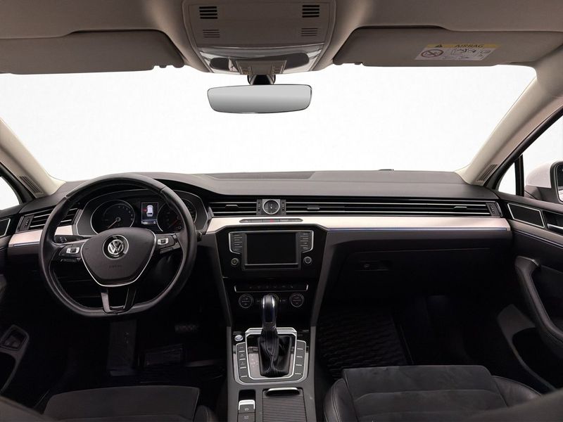 Volkswagen Passat bild 13