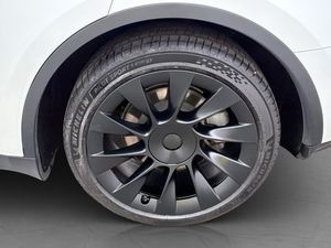 Tesla Model Y bild 31