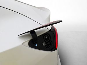 Tesla Model Y bild 28