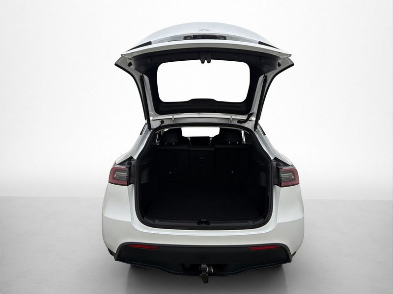 Tesla Model Y bild 27
