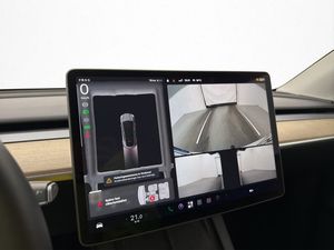 Tesla Model Y bild 16