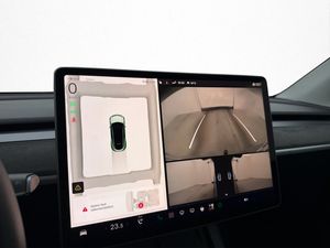 Tesla Model Y bild 15