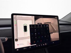 Tesla Model Y bild 17
