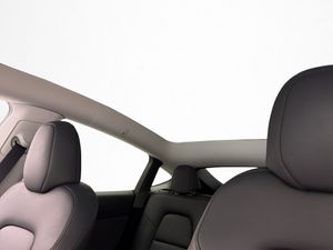 Tesla Model Y bild 12