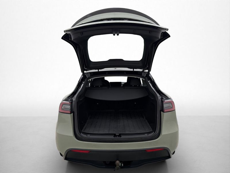 Tesla Model Y bild 27