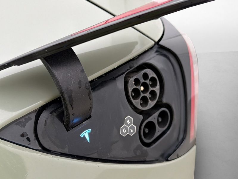 Tesla Model Y bild 28
