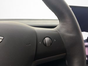 Tesla Model 3 bild 34