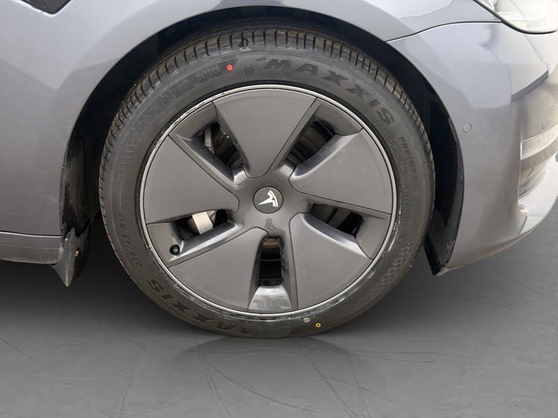 Tesla Model 3 bild 29